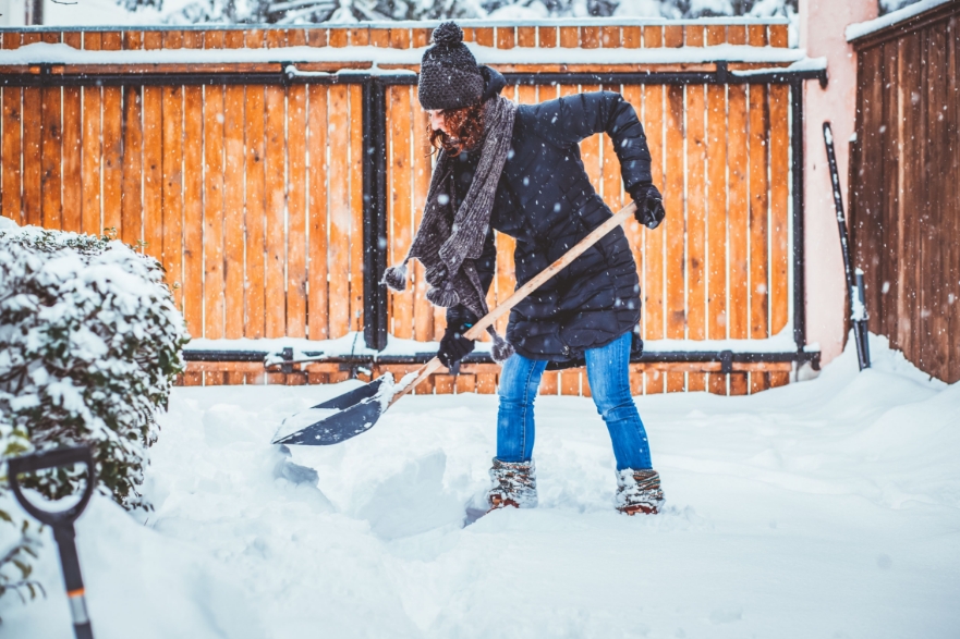 5 tips for safely shoveling snow - pt Health